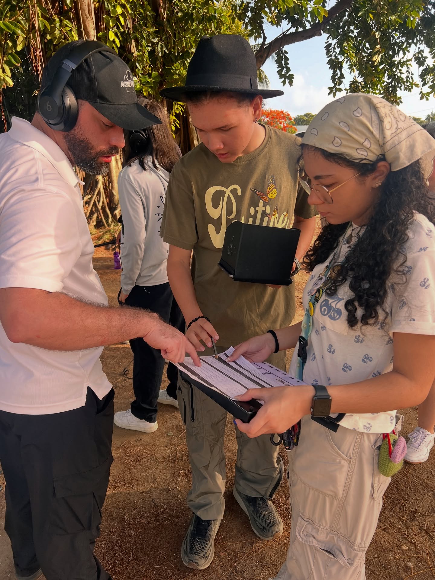 Behind the scenes 6