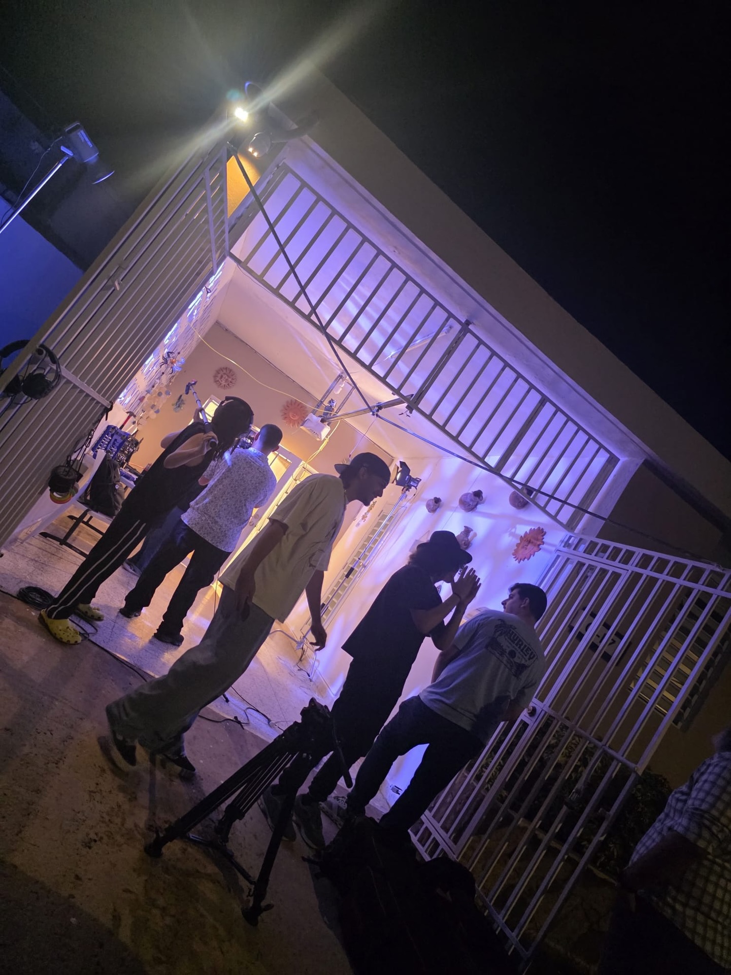 Behind the scenes 44