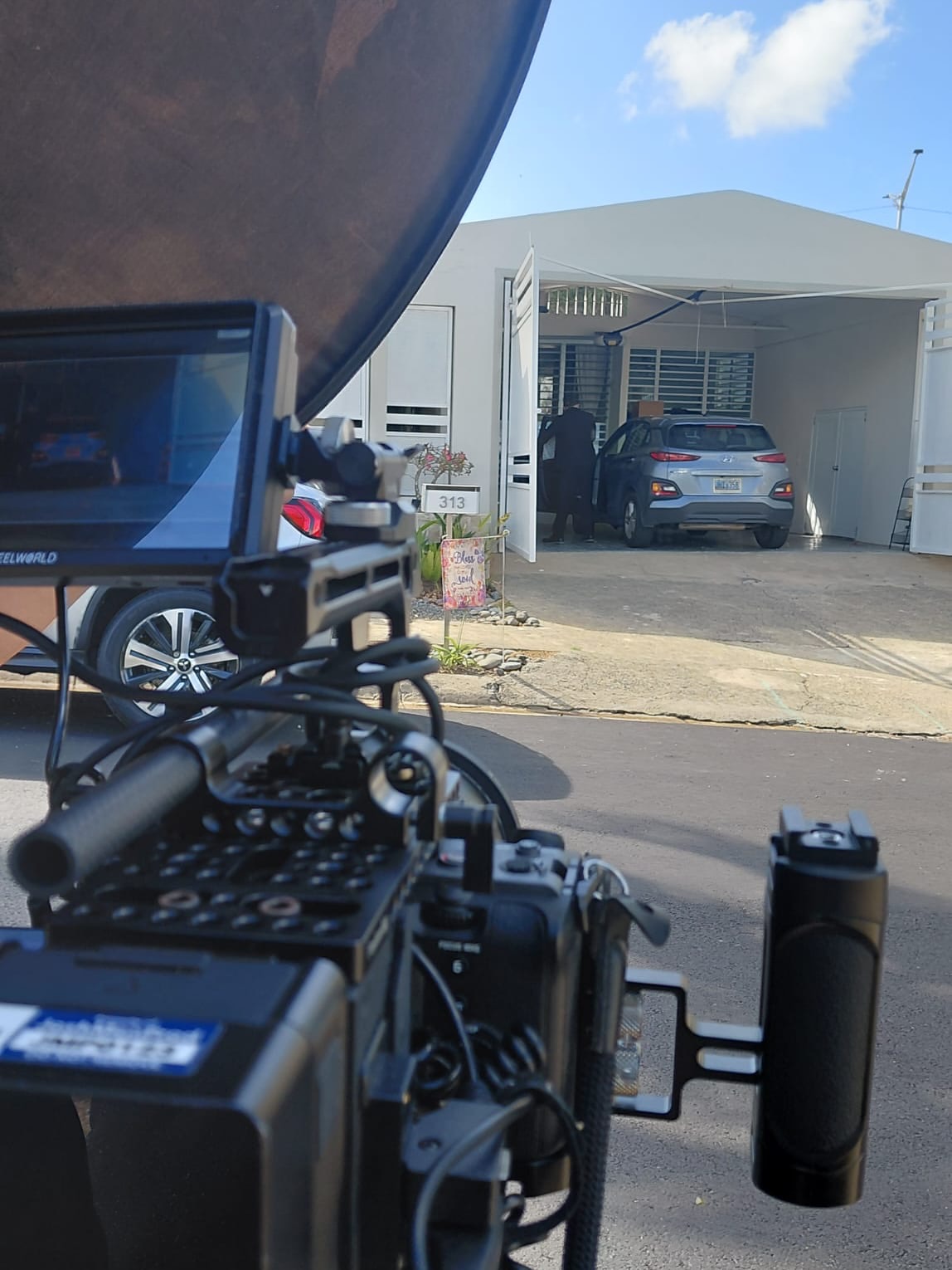 Behind the scenes 32