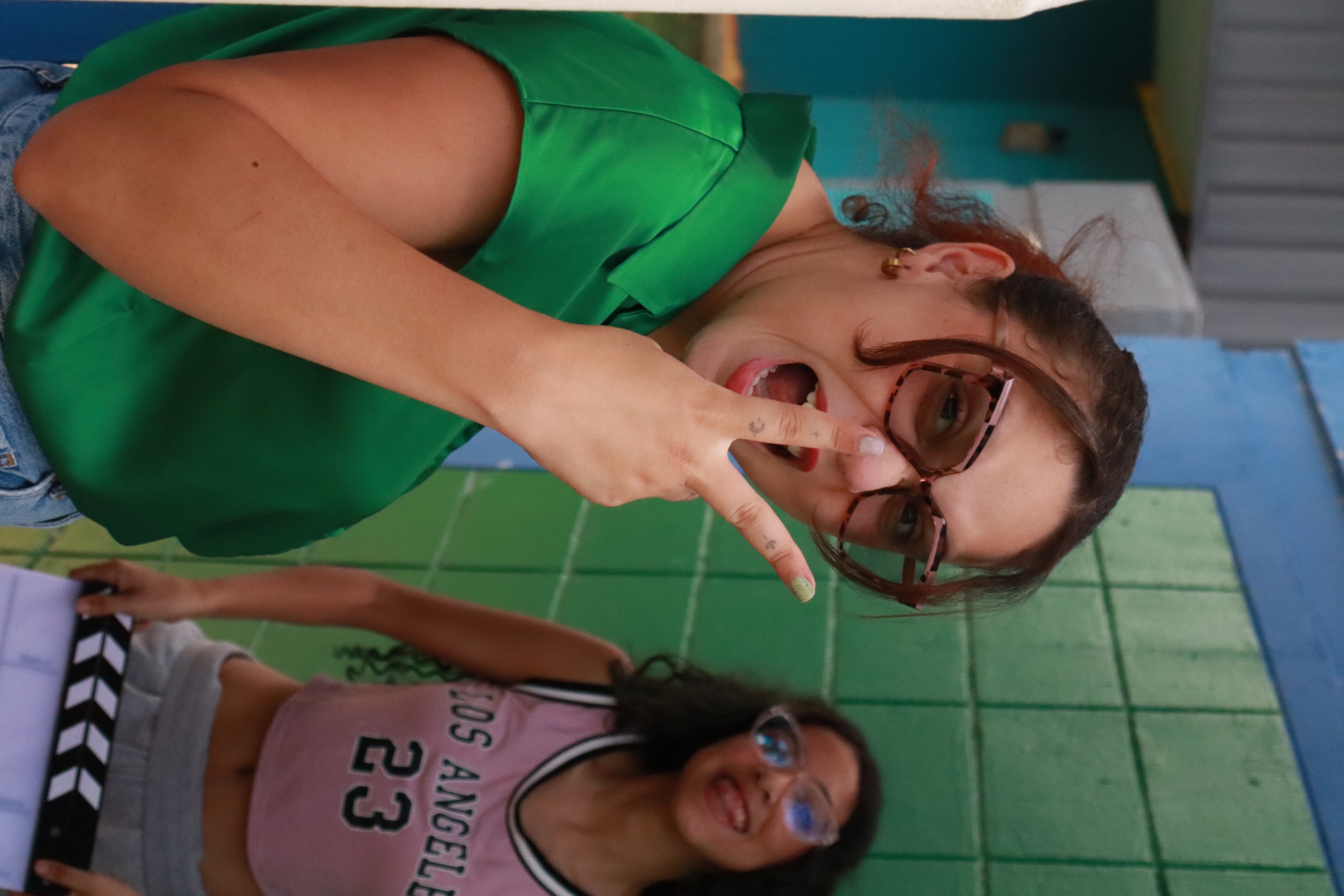 Behind the scenes 34