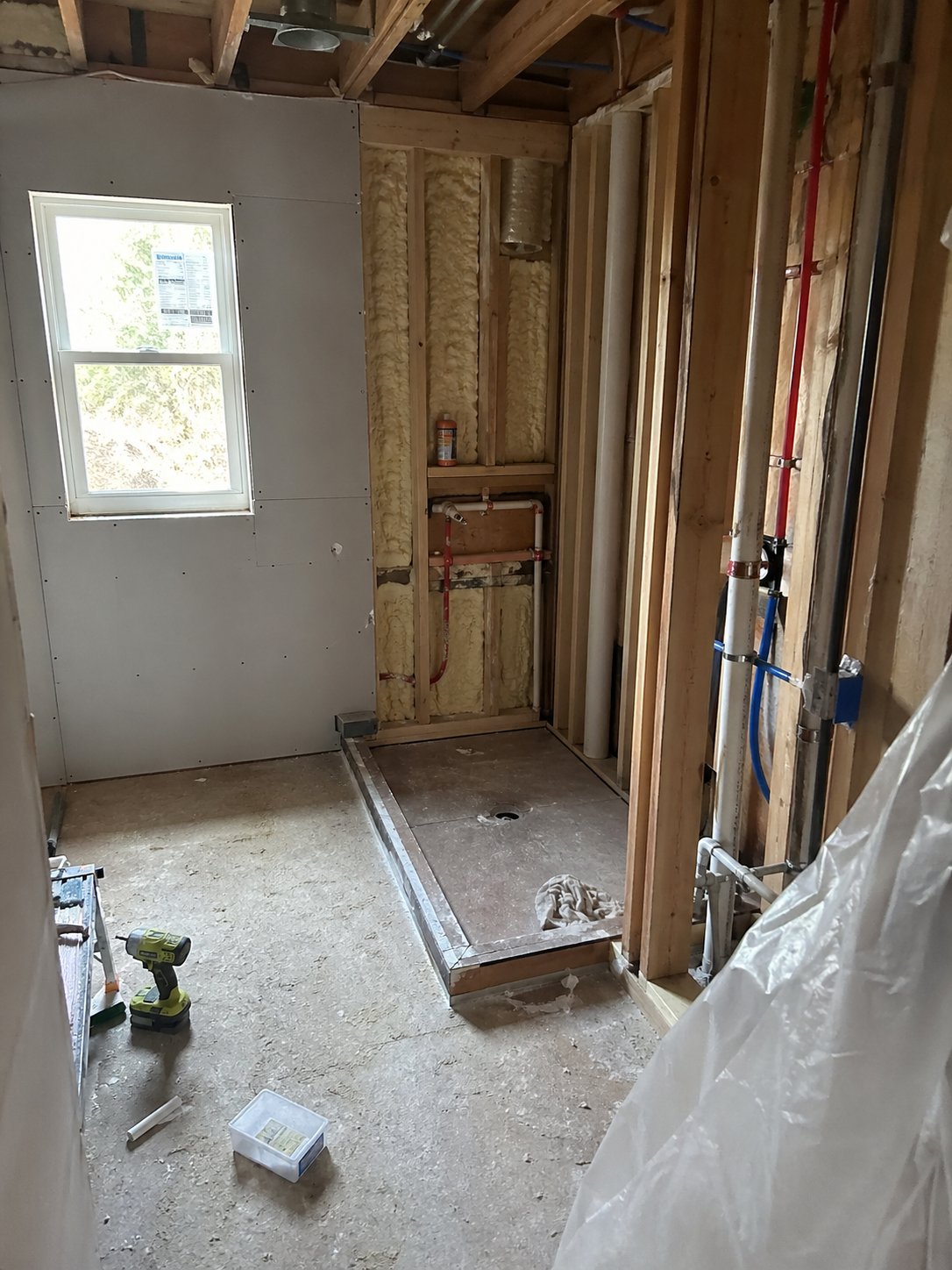 Master bathroom before remodeling
