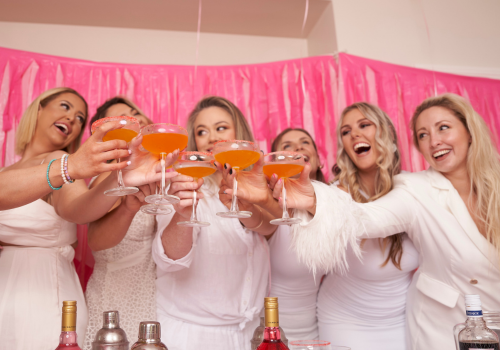 Cocktail making class Sydney - mobile cocktail class hens party