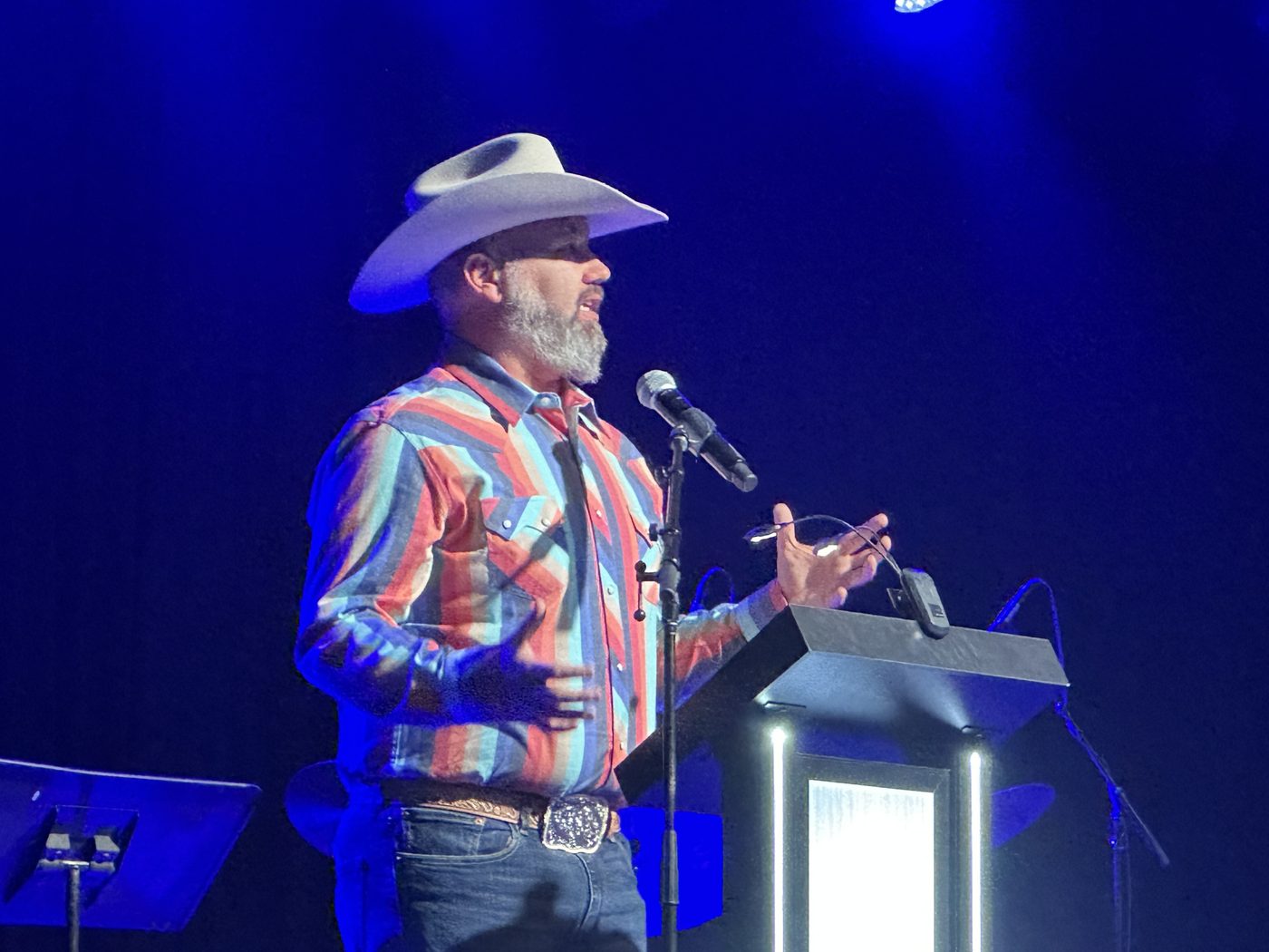 Jon Stefanick emceeing the Big Brothers Big Sisters of Norman Gala