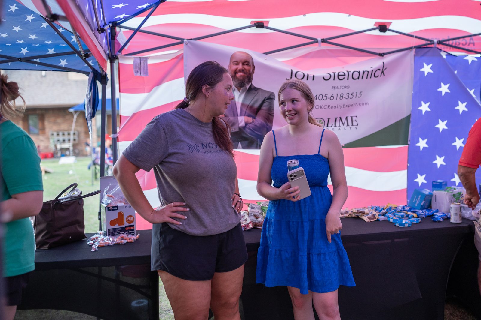 Guests talking at the 7z tent