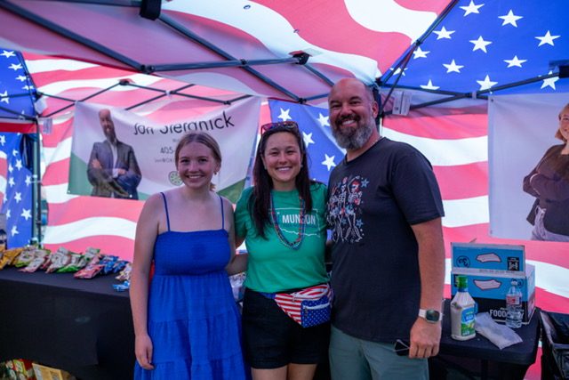 Jon Stefanick with guests at the 7z tent
