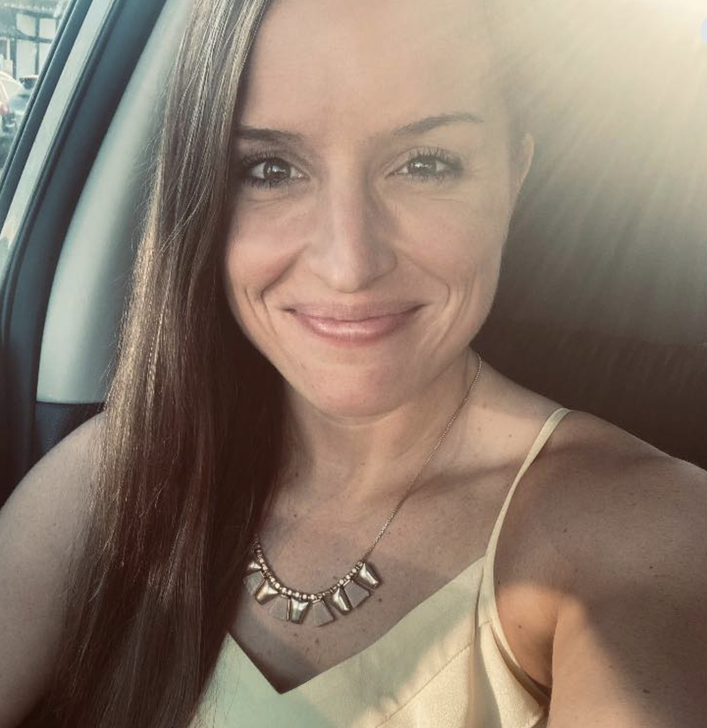 Mindy R.