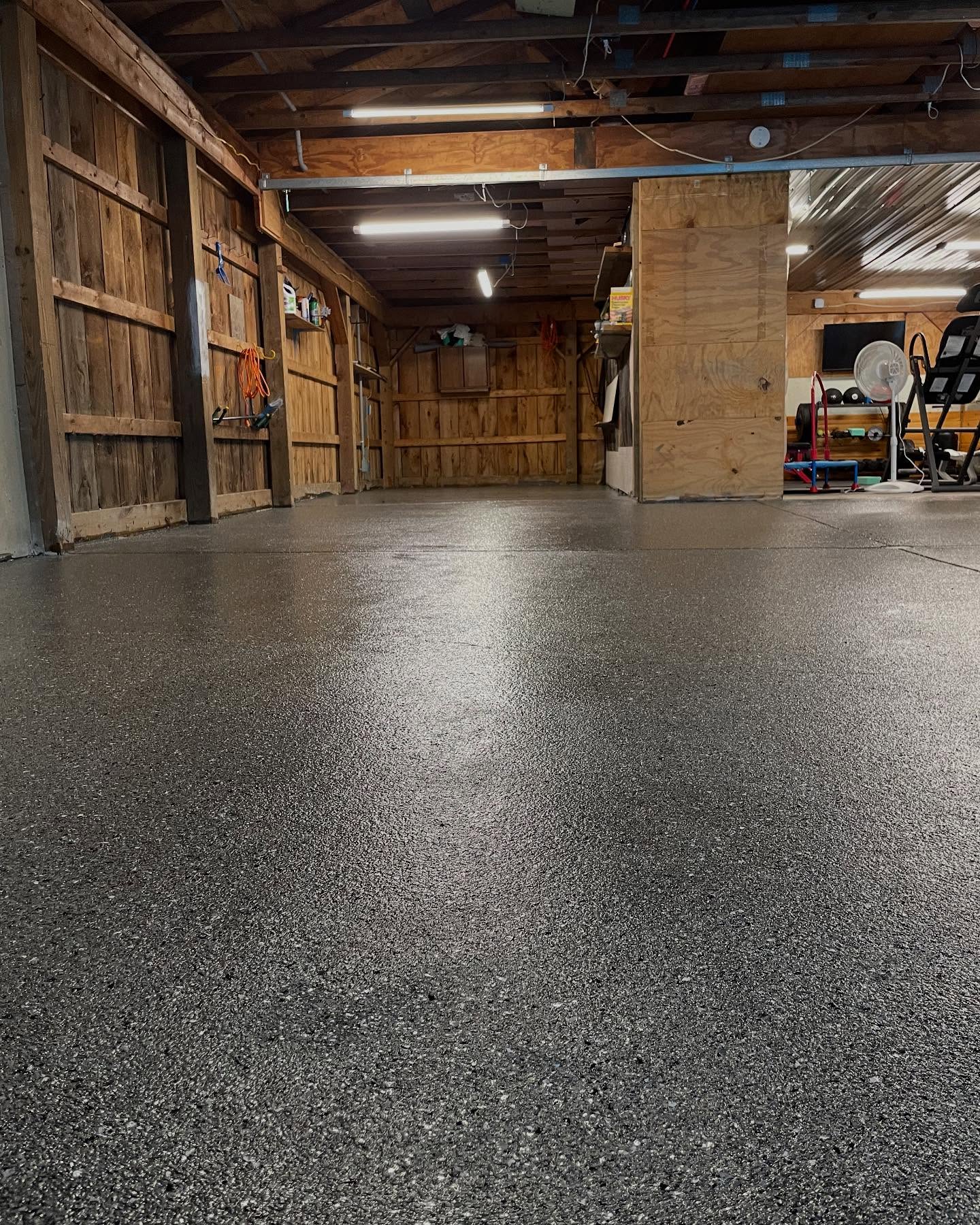 Flake Floor — Residential Garage