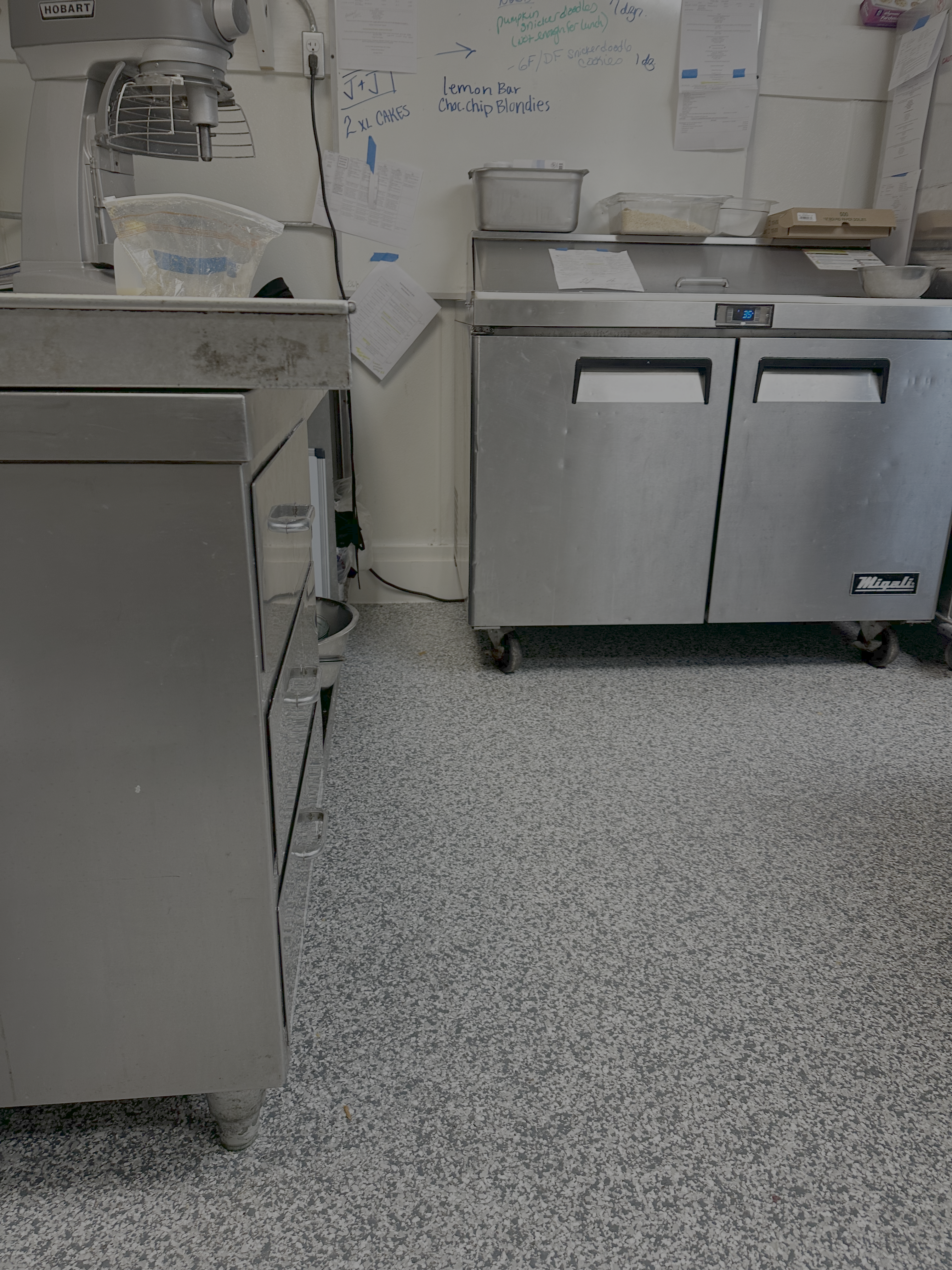 Flake Floor — Commercial Kitchen Space