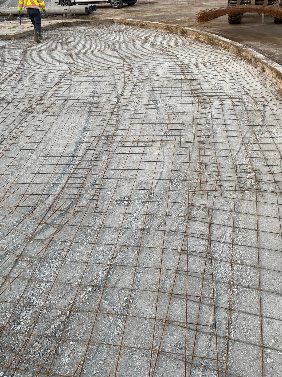 Asphalt laydown and rolling on a GTA commercial driveway