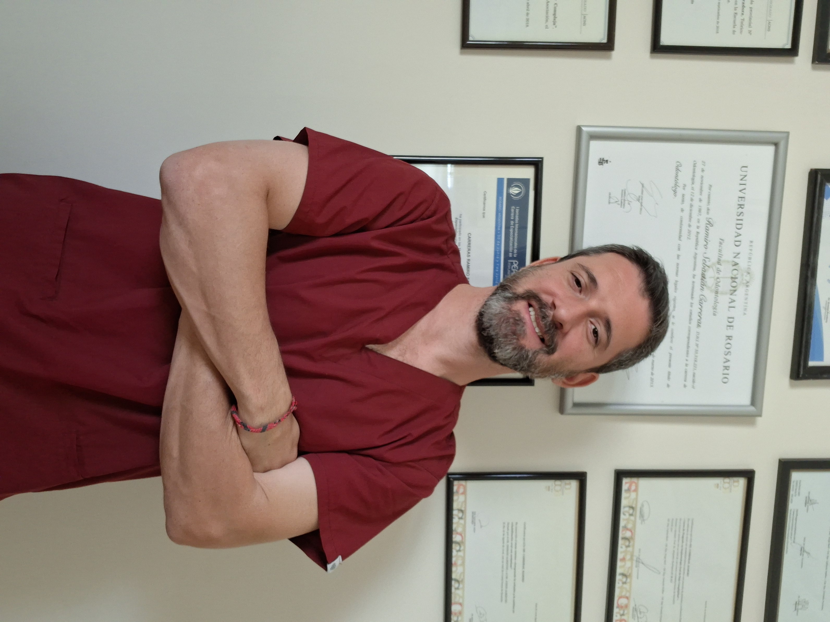Dr. Ramiro Carreras