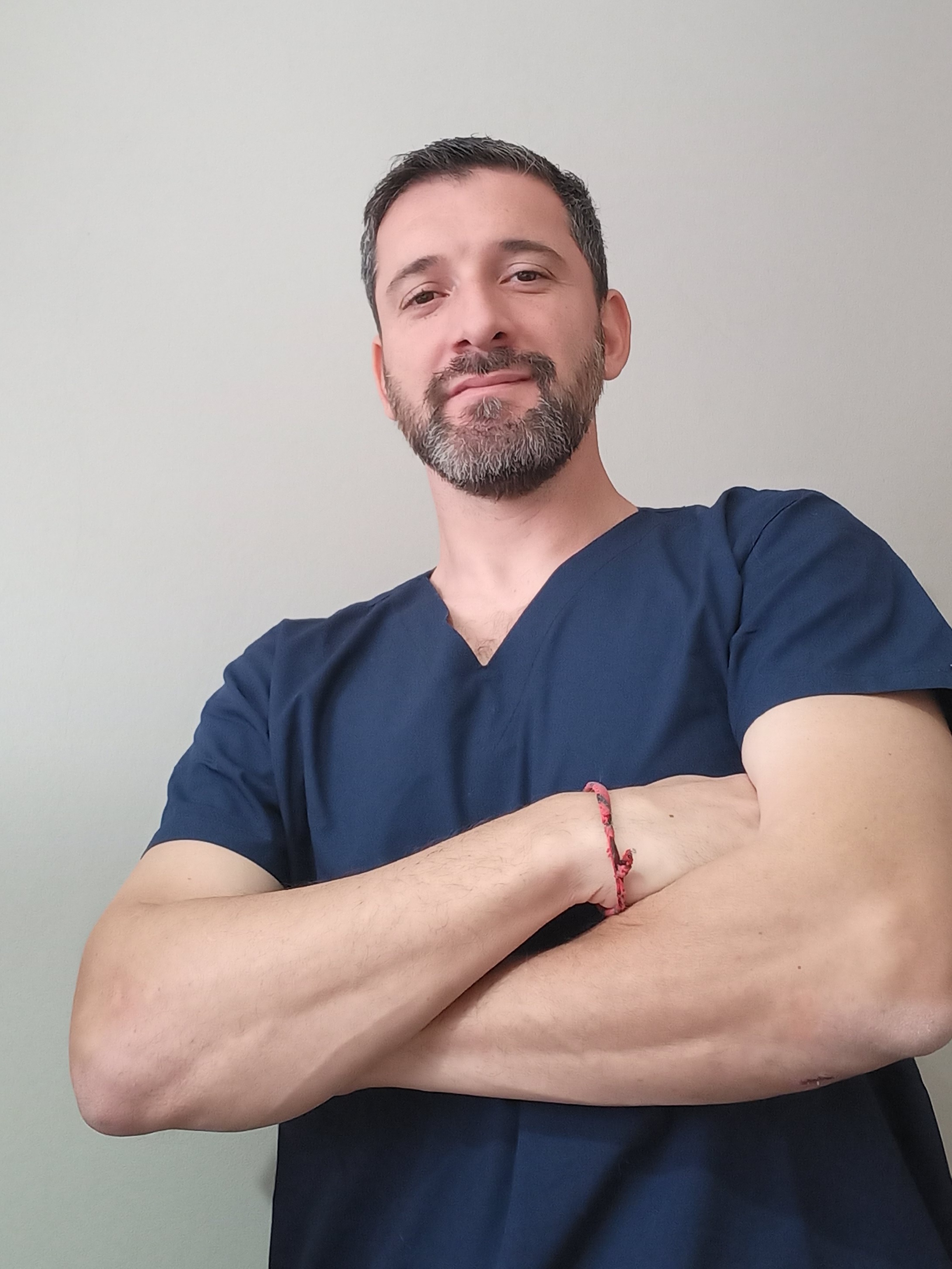 Dr. Ramiro Carreras