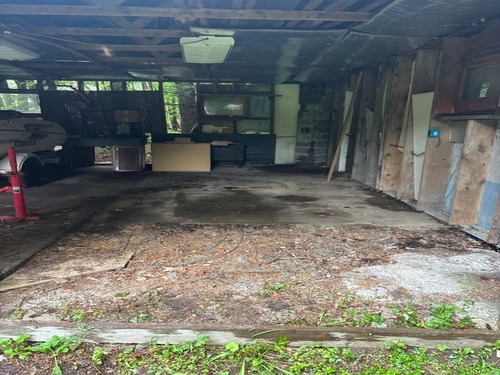 Garage, Basement & Attic Cleanouts Suring
