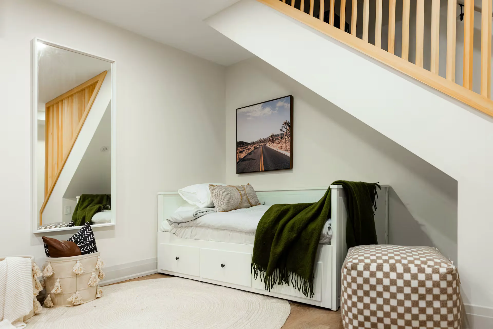 Second bedroom at The White House