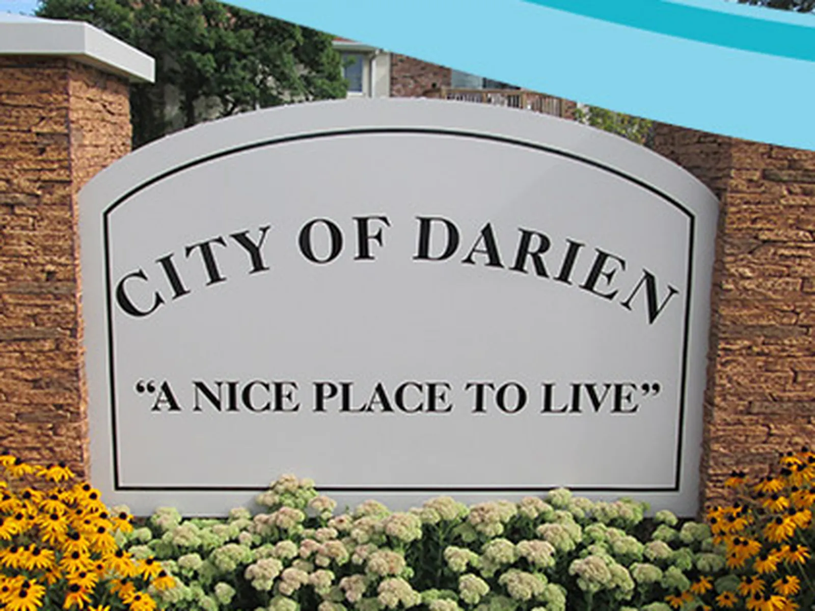 A Darien, Illinois welcome sign