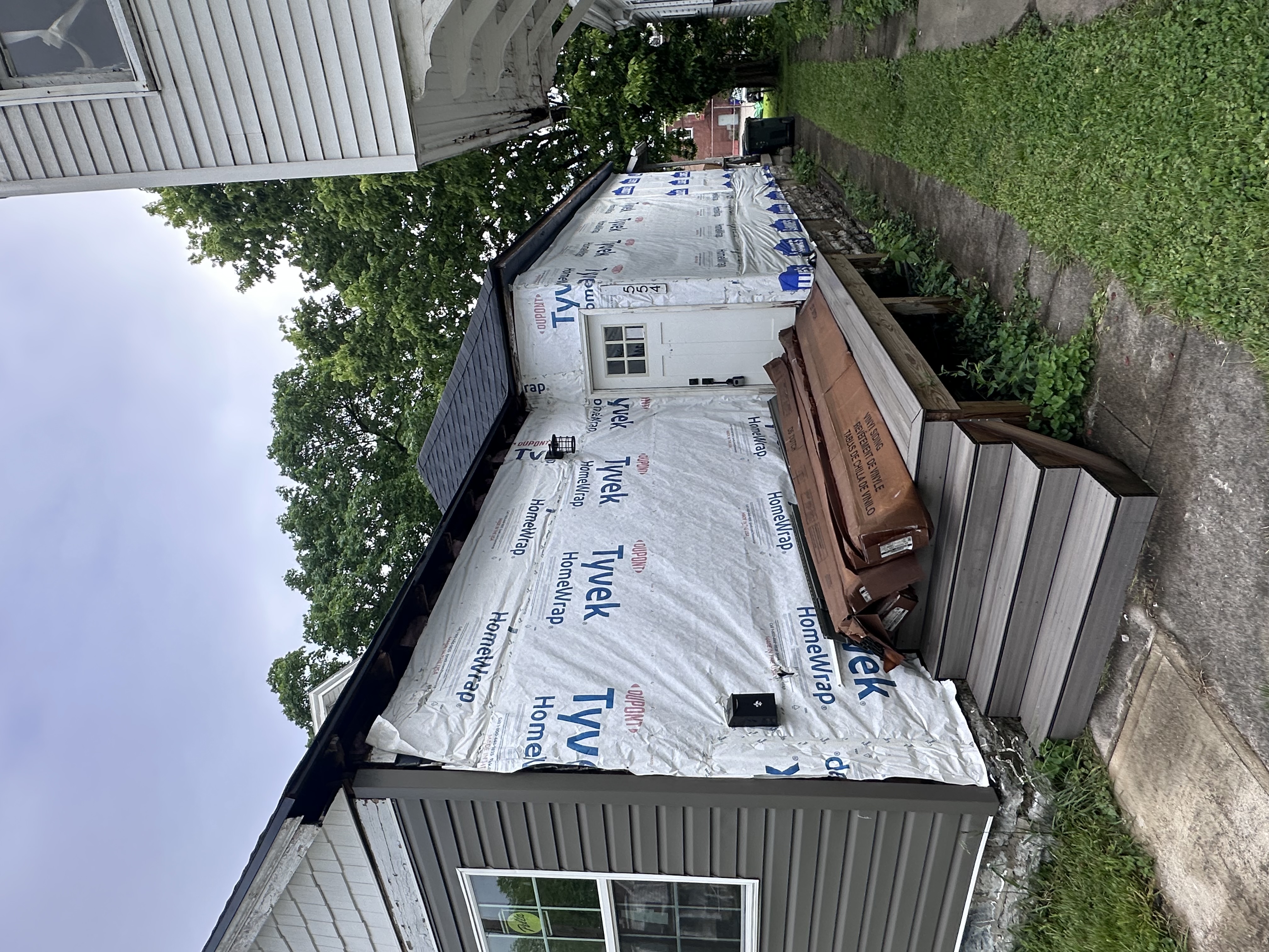 Cincinnati home with new windows — LB Roofing project