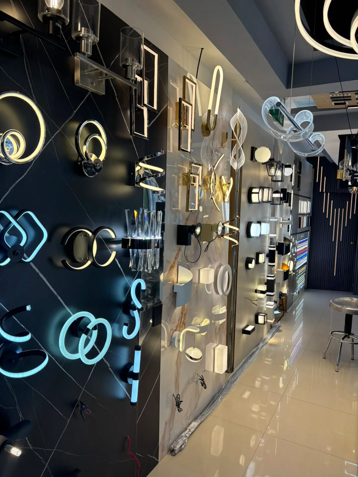 Pasillo de exhibición Electroluz