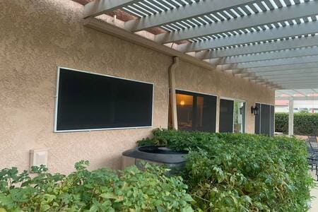 Palm Springs Window Screen Repair