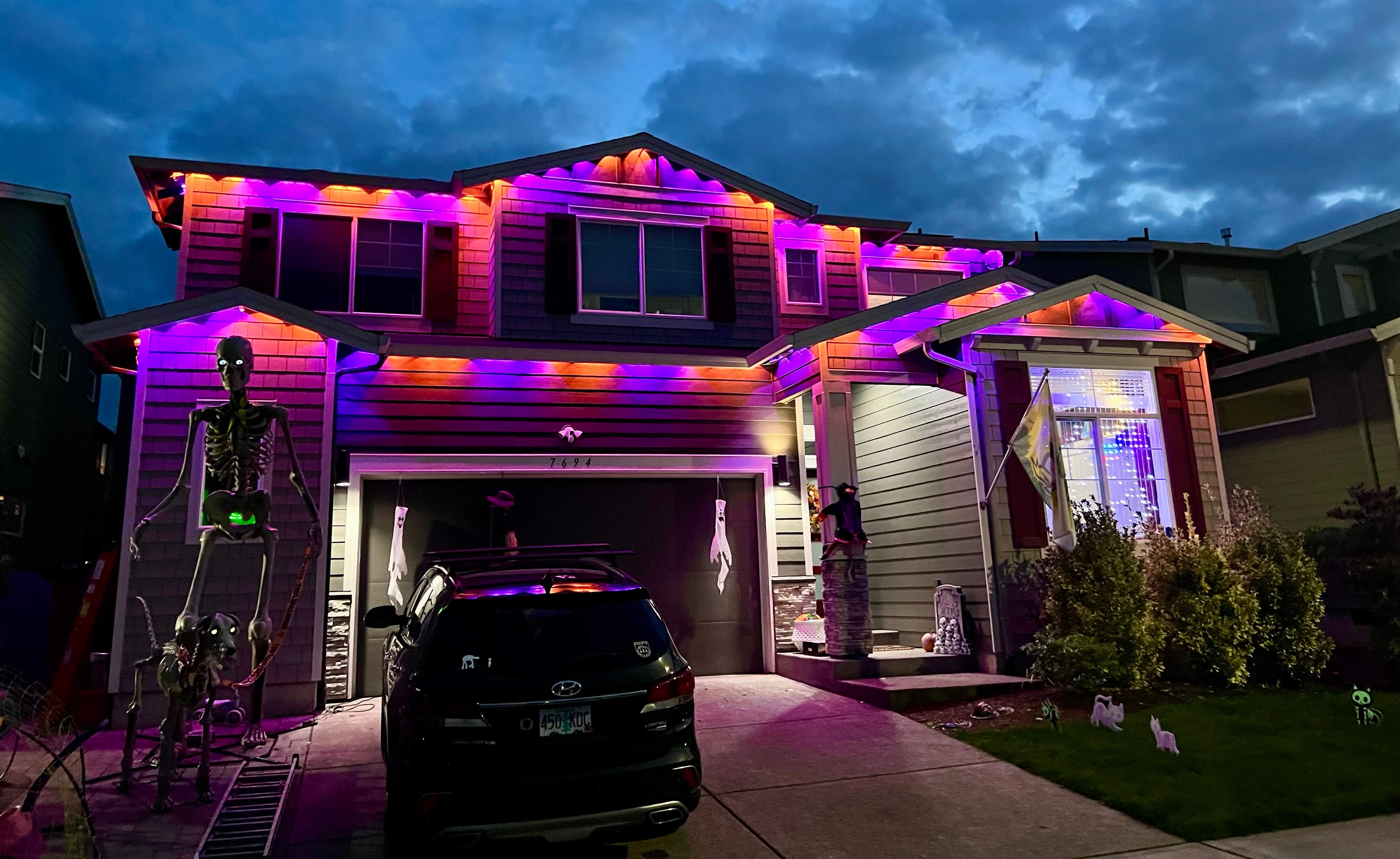 Govee permanent lights installed on Oregon home warm white
