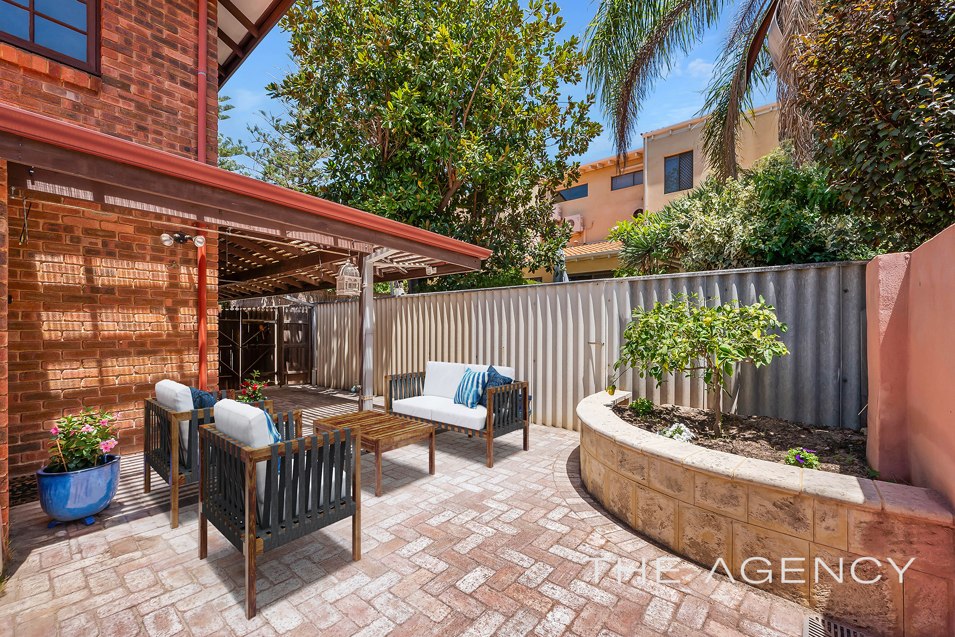 1/24 Salvado Street, Cottesloe WA 6011 Courtyard 2