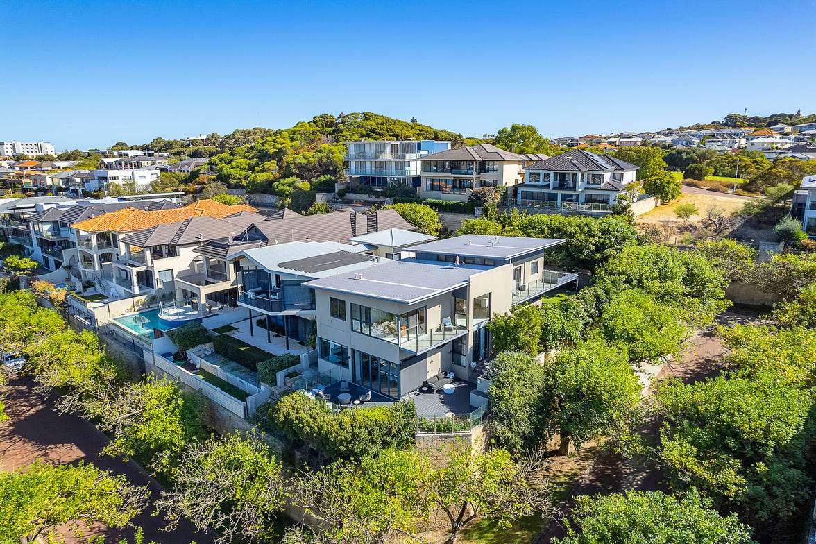 18 Arrowsmith Lane Mosman Park WA 6012 