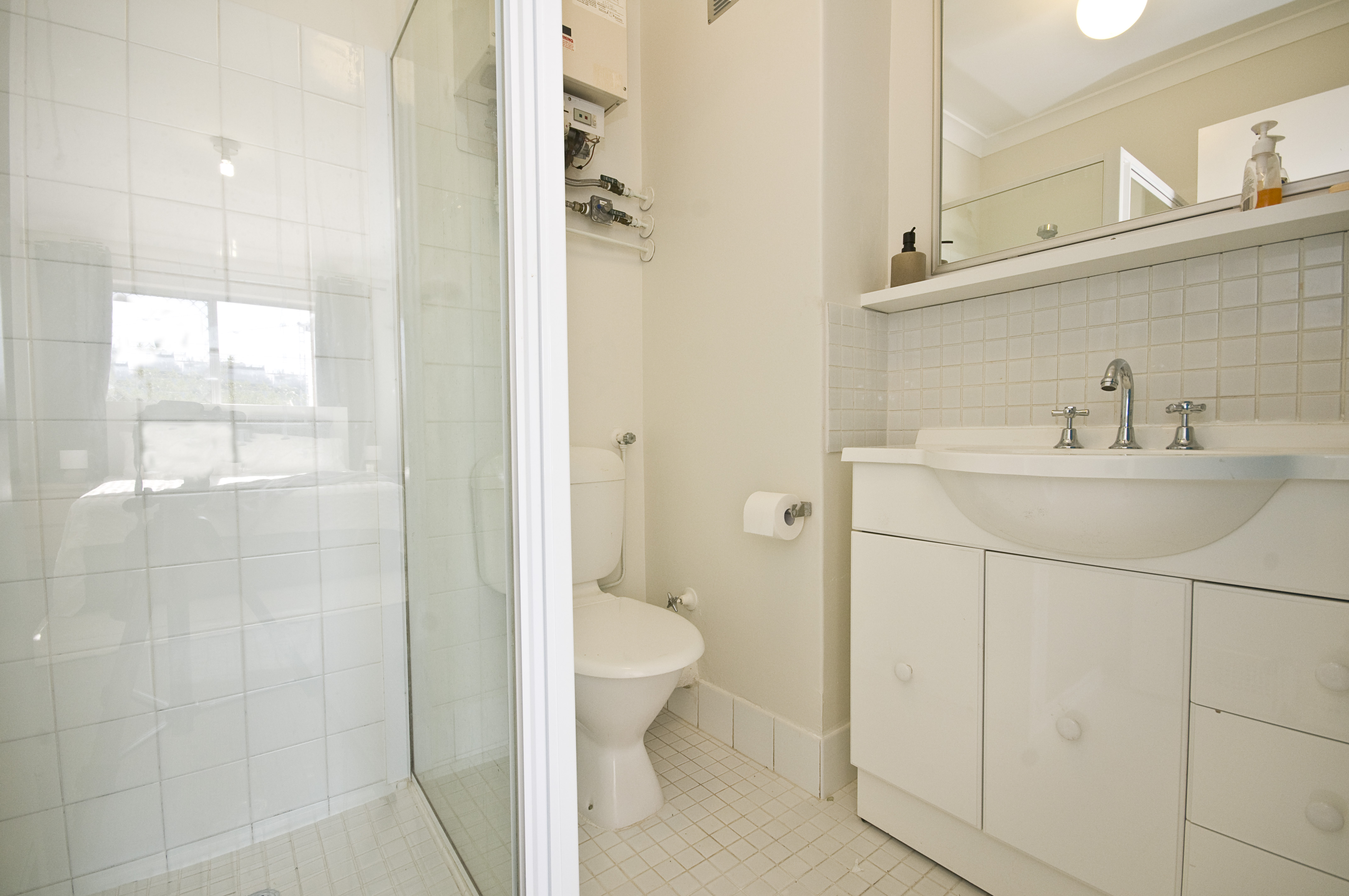 11/10 Murray Avenue, Mosman Park Bathroom