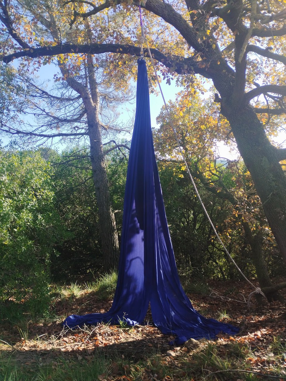 Columpio de yoga aéreo artesanal Aeris Aerium