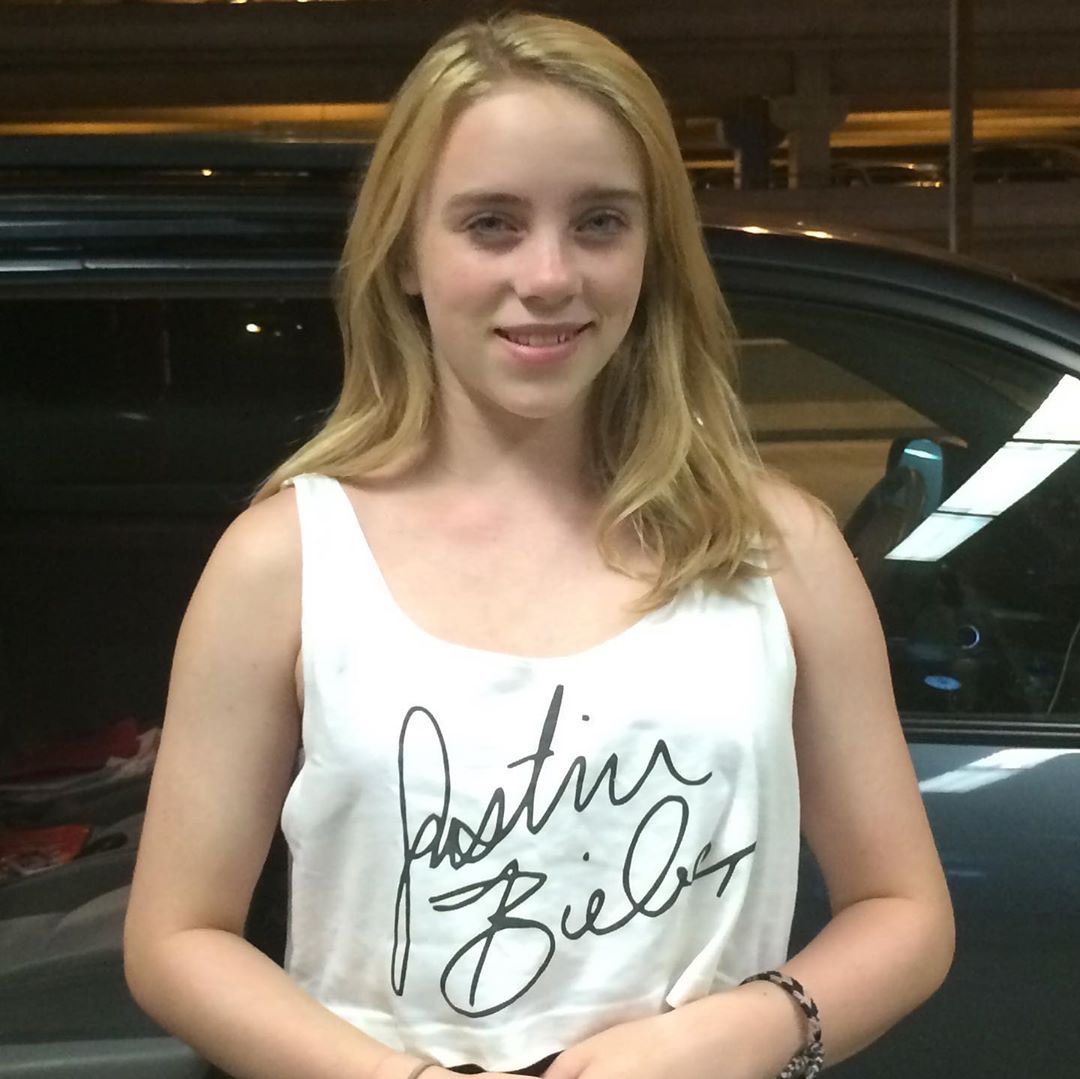 Billie Eilish posted her wearing a Justin Bieber T-shirt on Instagram but later deleted it. Billie Eilish posted her wearing a Justin Bieber T-shirt on Instagram but later deleted it.