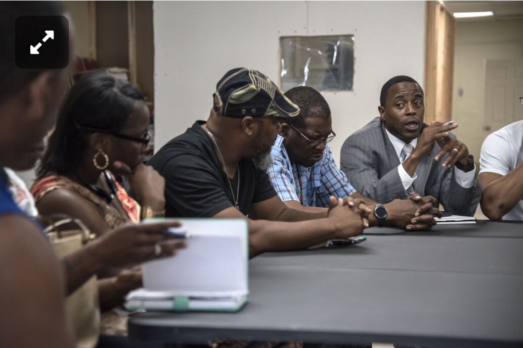 Tavares Bethel leading a community roundtable in Killeen