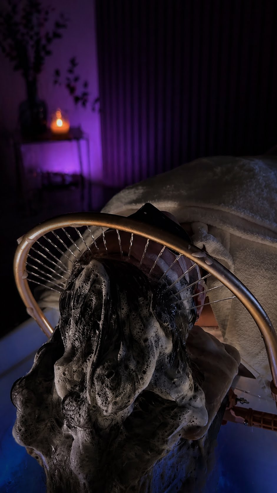 The Bombshell Luxe Escape head spa treatment