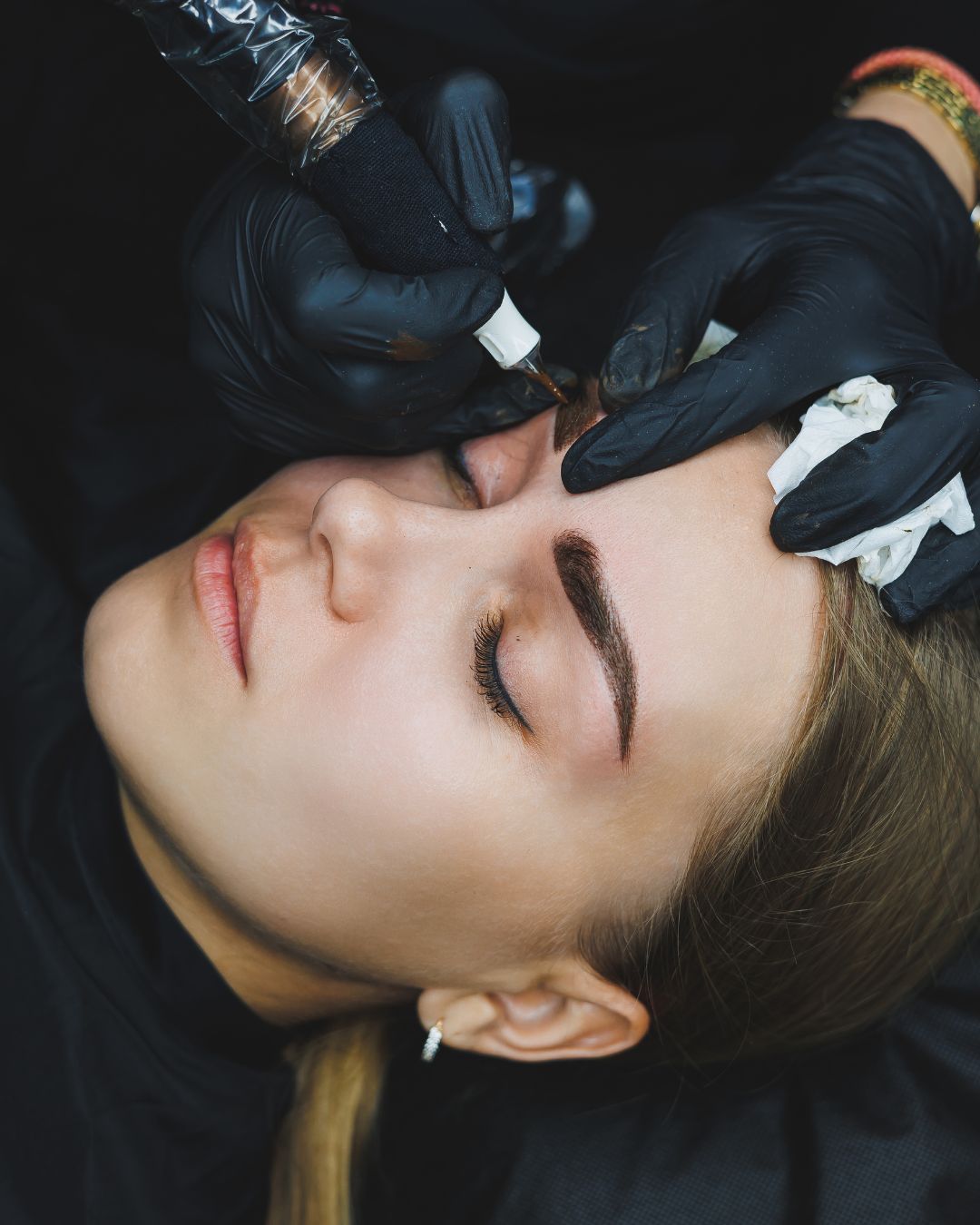 Microblading brows