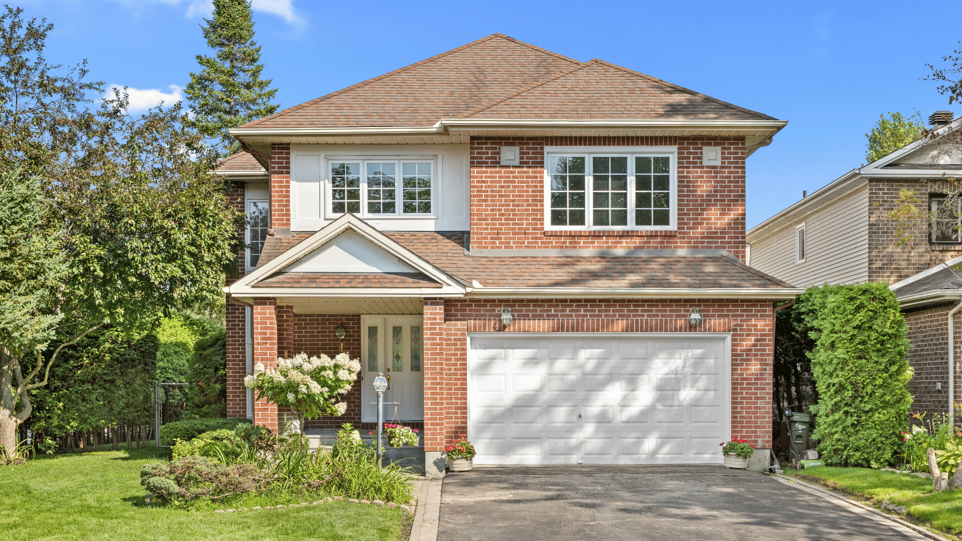154 Woodhurst Crescent exterior