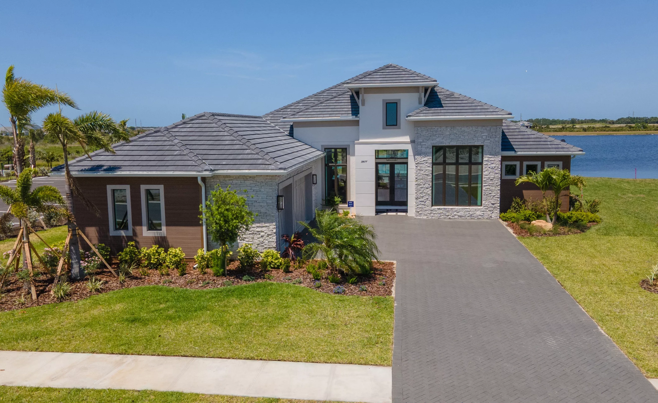 Active new construction model homes available in Wellen Park