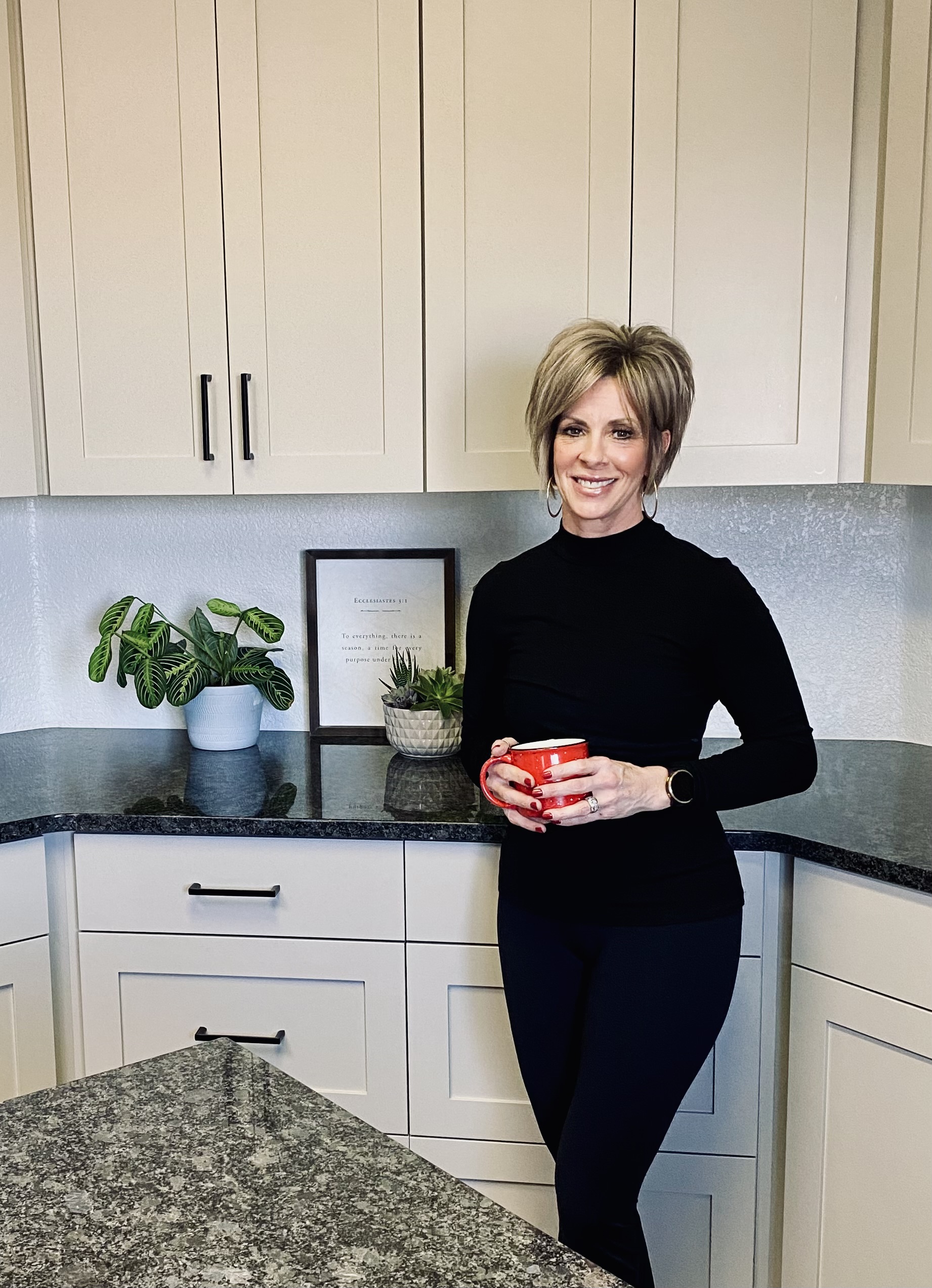 I'm KoDee O'Connor, a Certified Integrative Health Practitioner dedicated to helping my clients achieve balance by focusing on the whole person- mind, body and spirit. I specialize in gut health and restoring hormonal balance using a root-cause personalized approach through at home Lab testing, nutrition, supplements and lifestyle changes. Essentially my goal with each client is to ensure they feel "heard and validated" as to what health issues they are experiencing, In addition to empowering them to build sustainable healthy habits that support their unique lifestyle for long-term wellness.