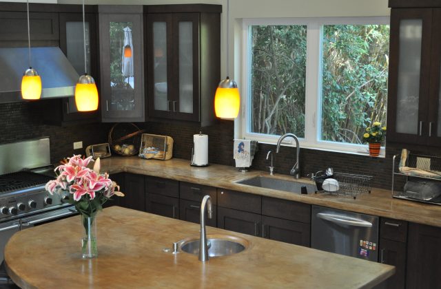 Elegant kitchen storage