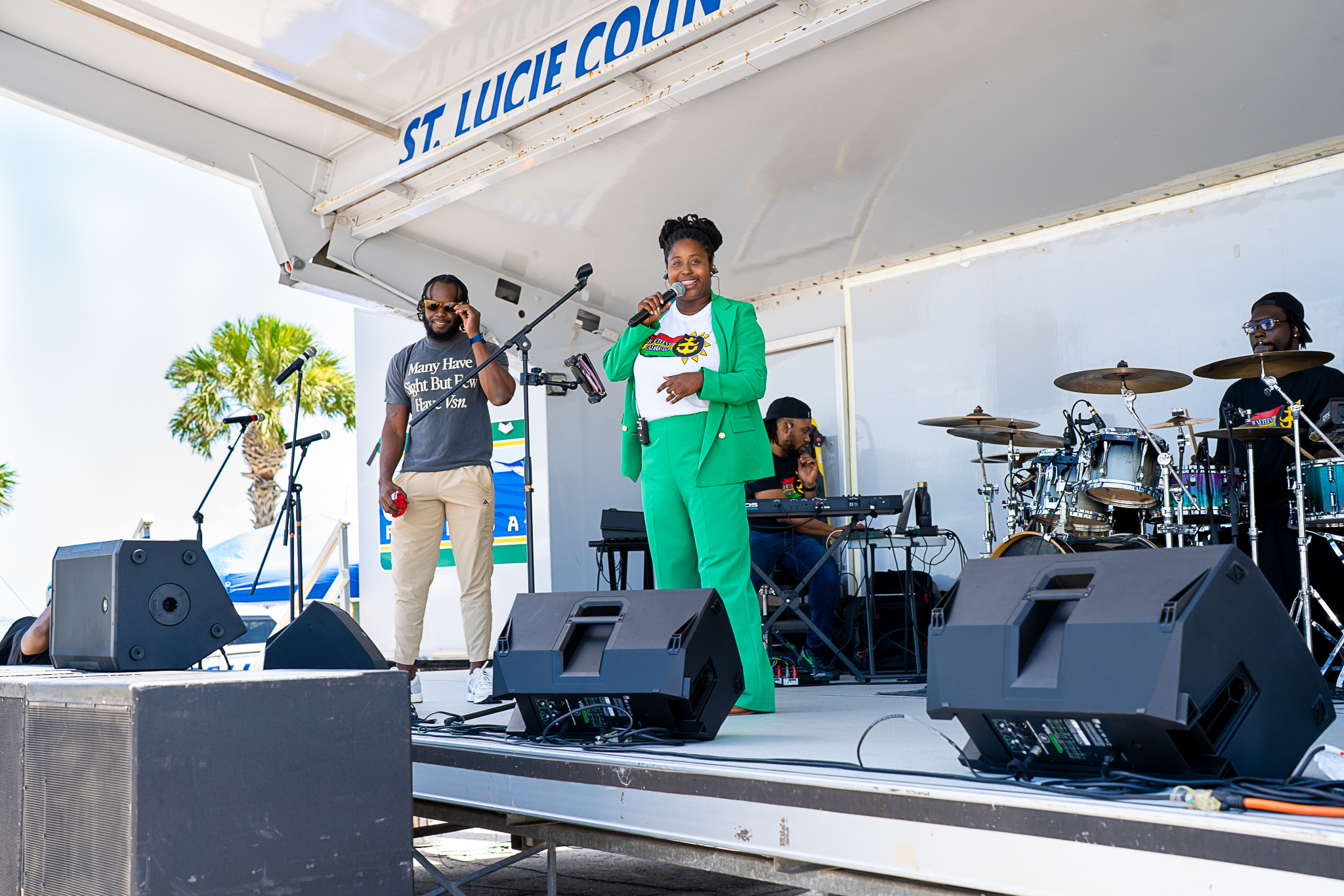 Juneteenth Fort Pierce Celebration crowd and vendors