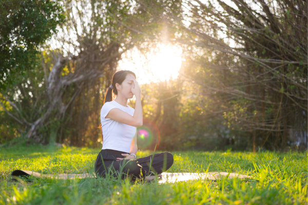 Illustration showing breathing exercises that help first responders calm their nervous system and manage stress. Illustration showing breathing exercises that help first responders calm their nervous system and manage stress.
