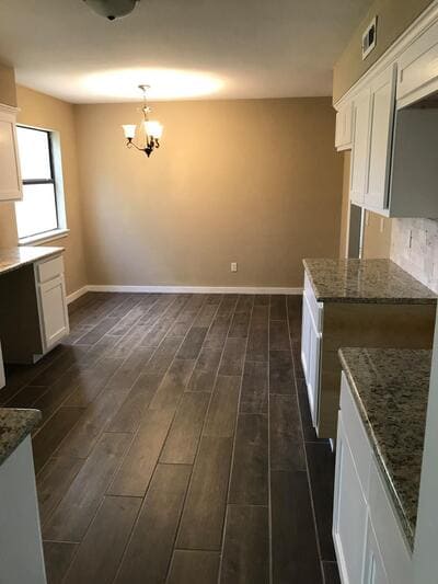 {{ custom_values.service_1 }} in {{custom_values.area_3})