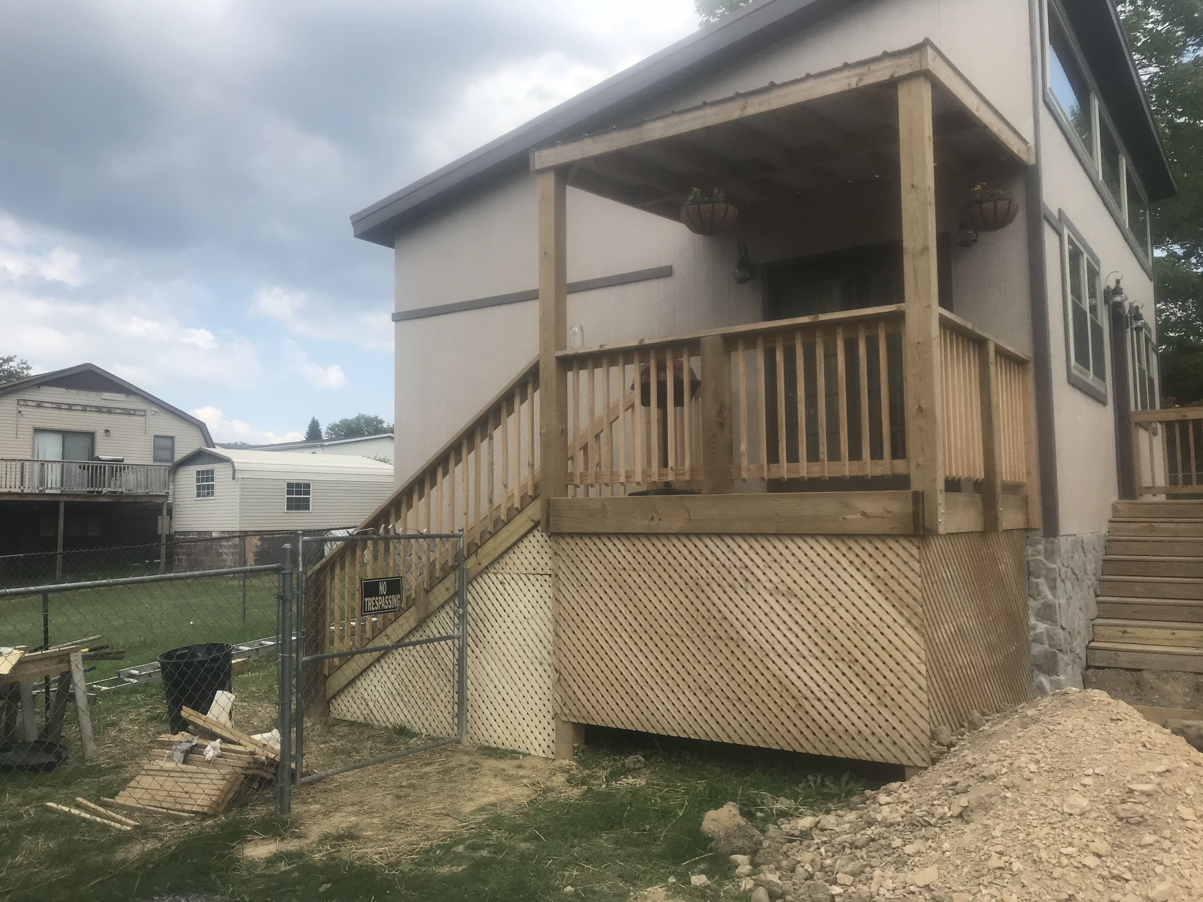 {{ custom_values.service_4 }} in {{custom_values.area_3})