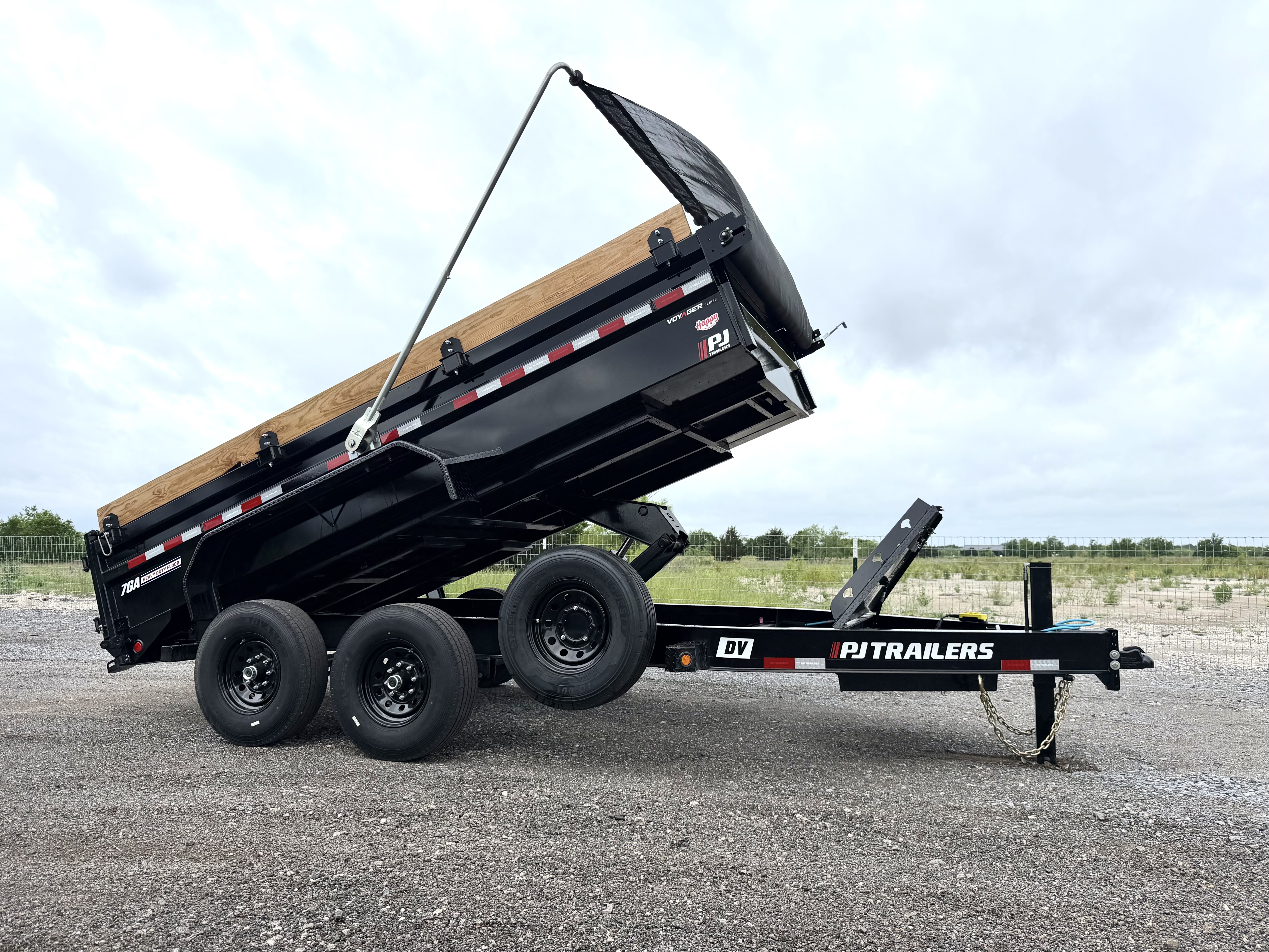 83 inch by 14 foot dump trailer with roll over tarp in Caddo Mills, TX