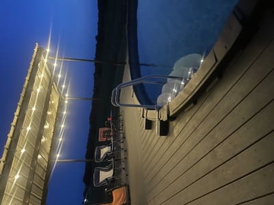 {{ custom_values.service_1 }} in {{custom_values.area_5})