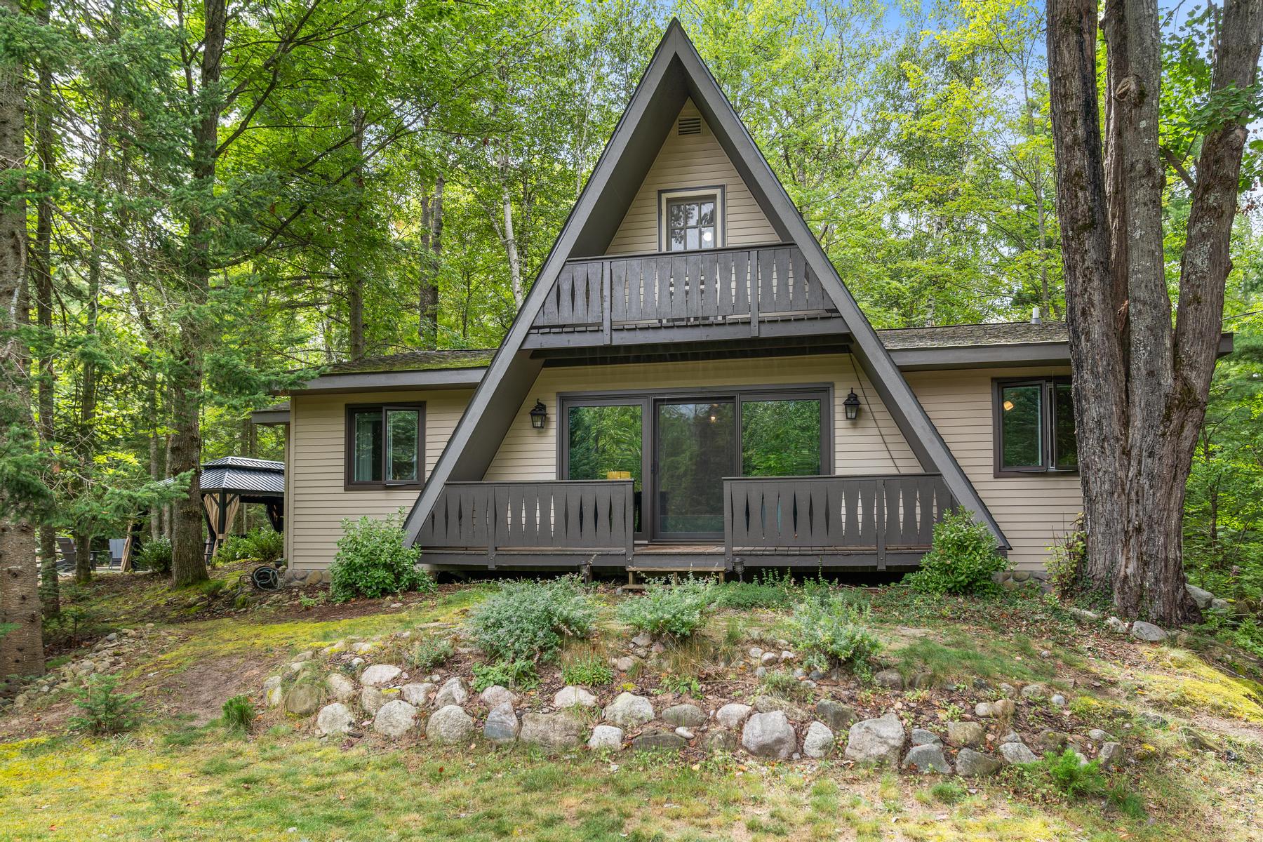 Seven Pines Chalet in Ellsworth, Michigan