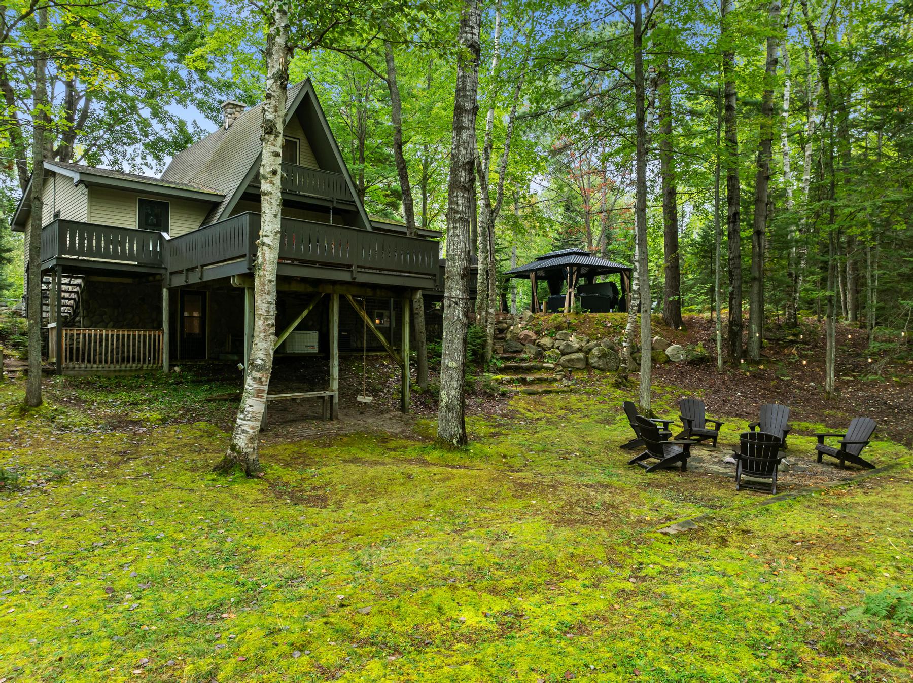 Seven Pines Chalet in Ellsworth, Michigan