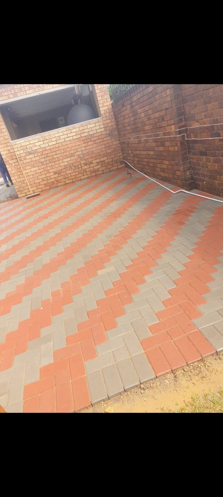 High-End Driveway Design project by MDW