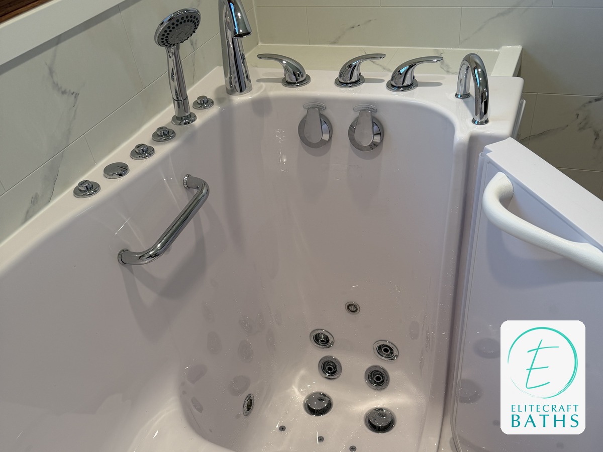 Walk-in tub with hydrotherapy jets