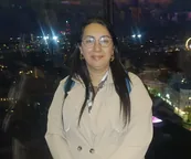 Cláudia R.