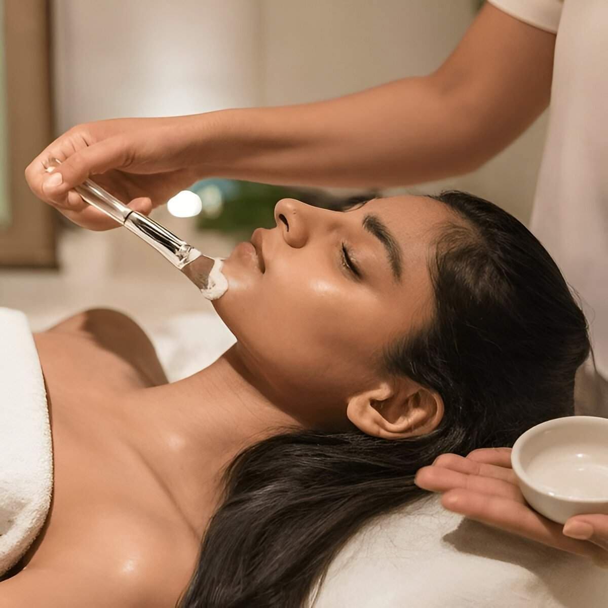 Anti-Aging Facial vs Hydrating Facial Anti-Aging Facial vs Hydrating Facial