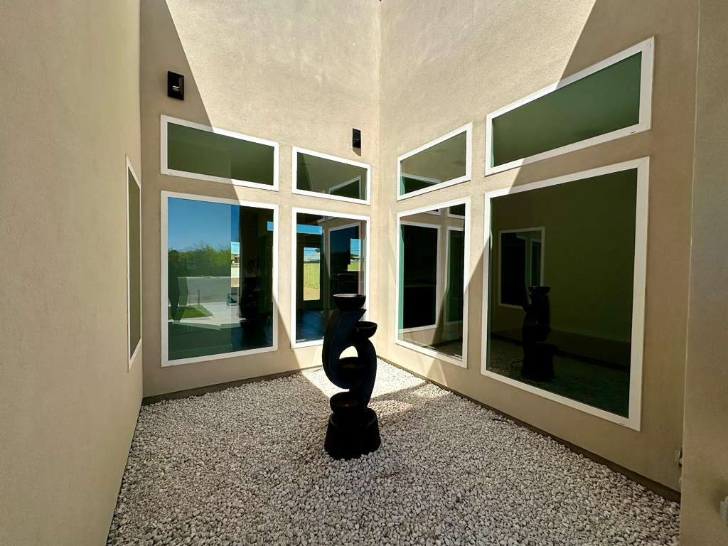 Interior 3