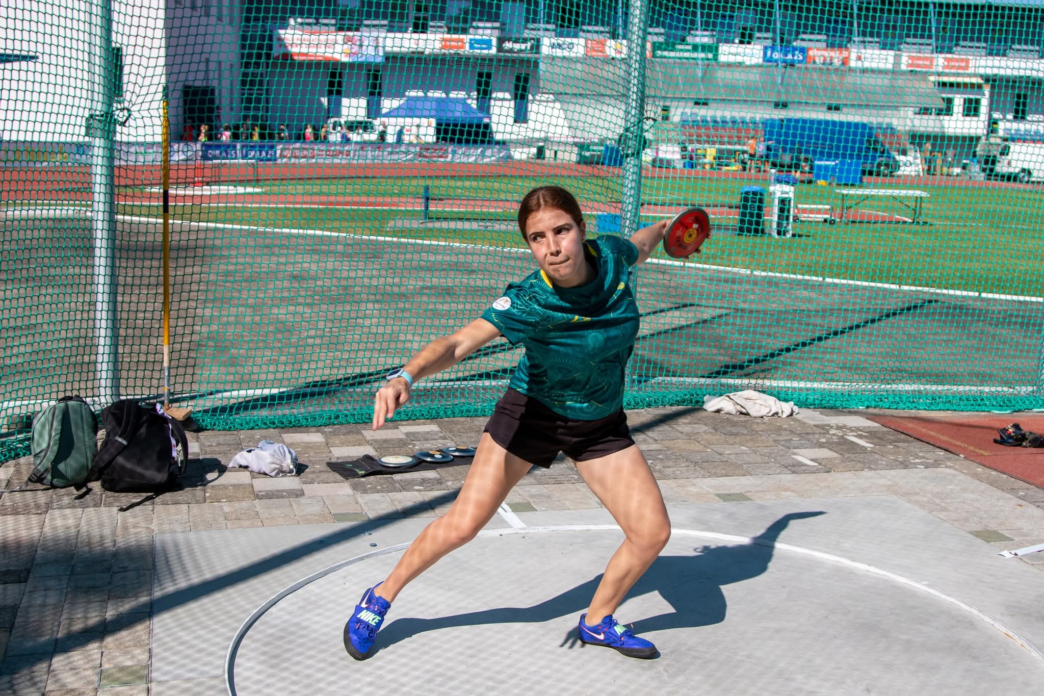 Simone Kruger in action