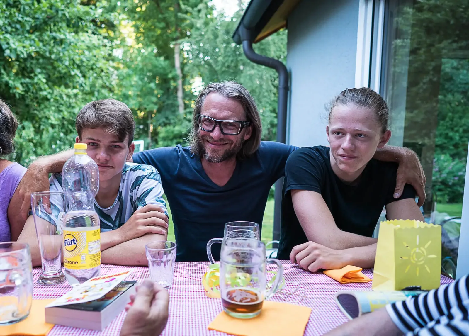 Alexander Hanke-Mellby: FATHERANDSONS