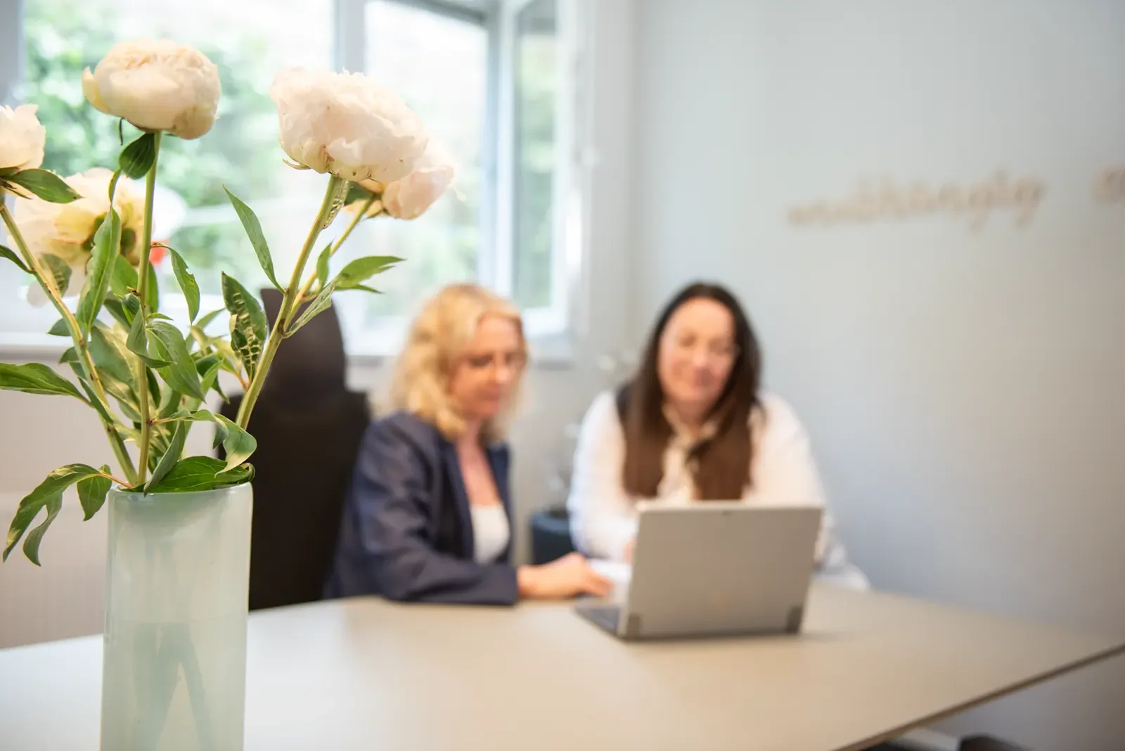 Team im Büro in Bayreuth